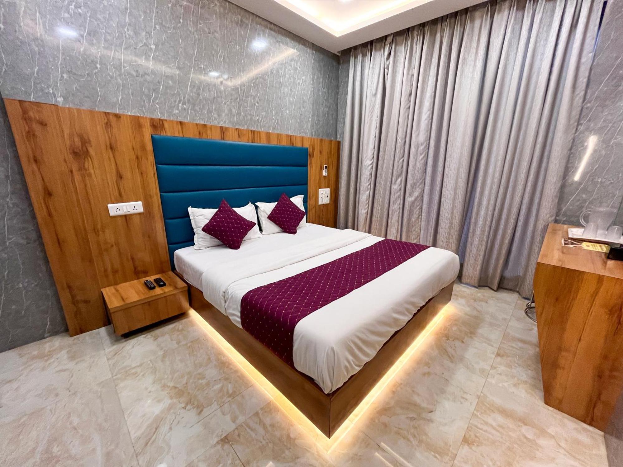 Hotel National - Grant Road Mumbai Bagian luar foto