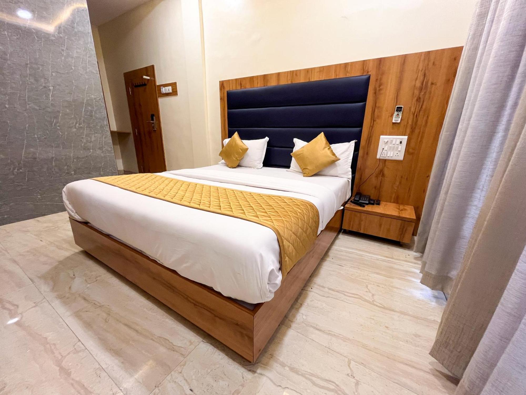 Hotel National - Grant Road Mumbai Bagian luar foto
